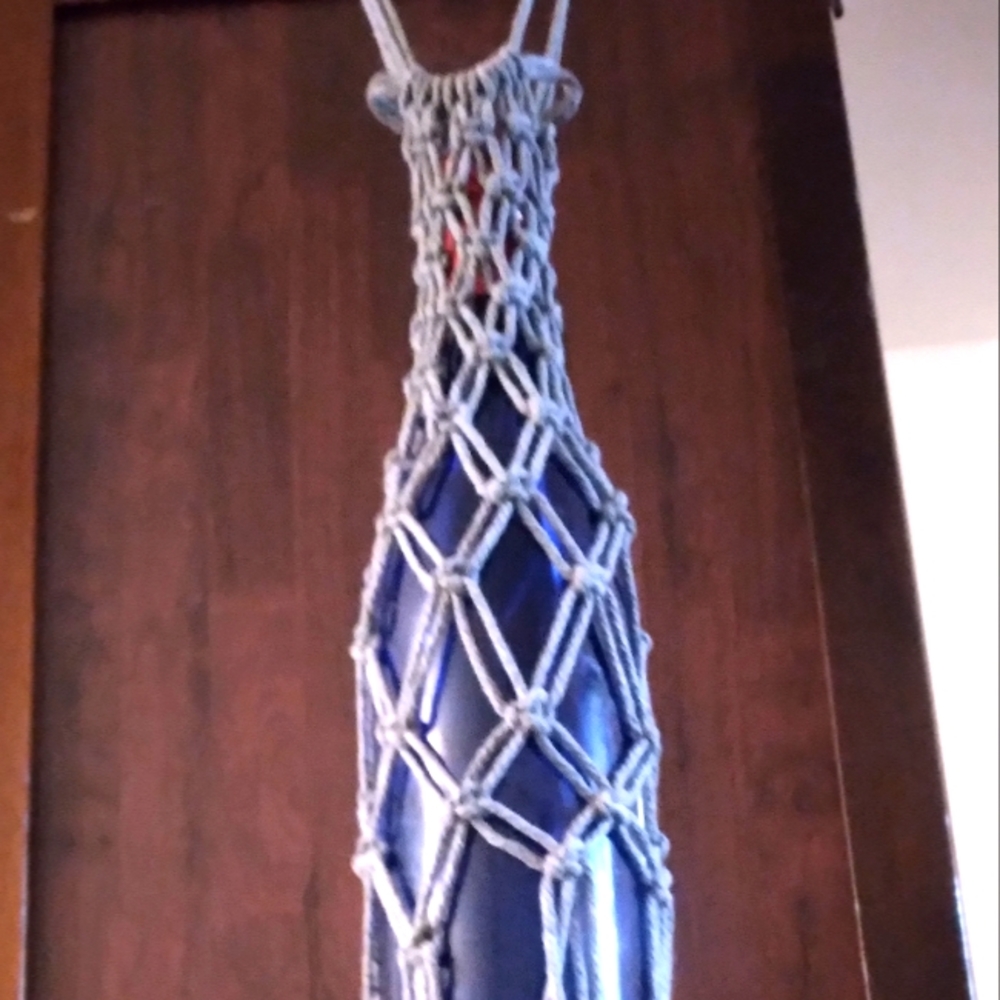 Macrame - Handmade Wine or Water Bottle  Holder - Picture 3 of 3